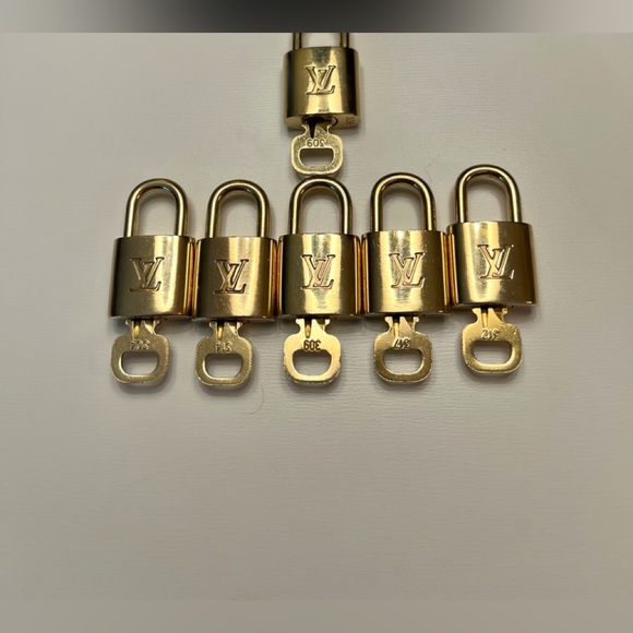 Authentic Louis Vuitton padlocks number ON CHOICE. - Picture 1 of 8